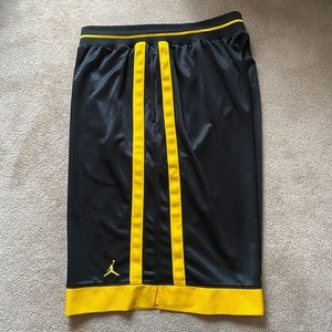 RARE Vintage Jordan Basketball Shorts (XXL)